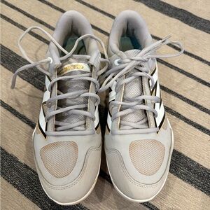 New Balance Baseball Cleats Sz 9.5
